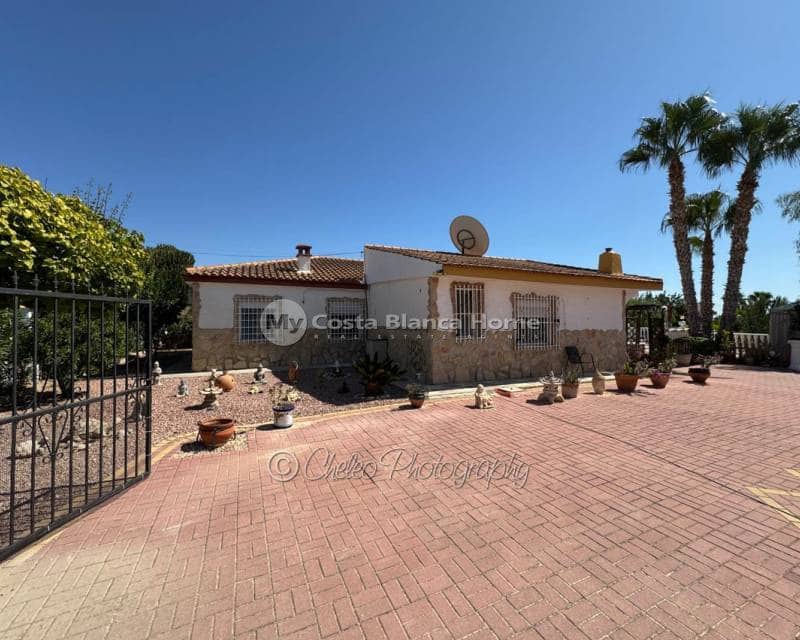 4 bedroom Finca/Country House for sale in Albatera with pool - € 289,000 (Ref: 9243824)