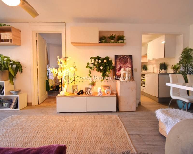 4 slaapkamer Villa te koop in Playa Flamenca met zwembad - € 399.000 (Ref: 9282905)