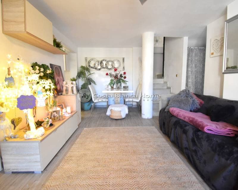 4 slaapkamer Villa te koop in Playa Flamenca met zwembad - € 399.000 (Ref: 9282905)