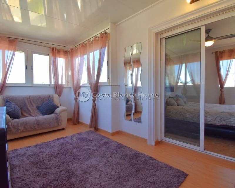 4 slaapkamer Villa te koop in Playa Flamenca met zwembad - € 399.000 (Ref: 9282905)