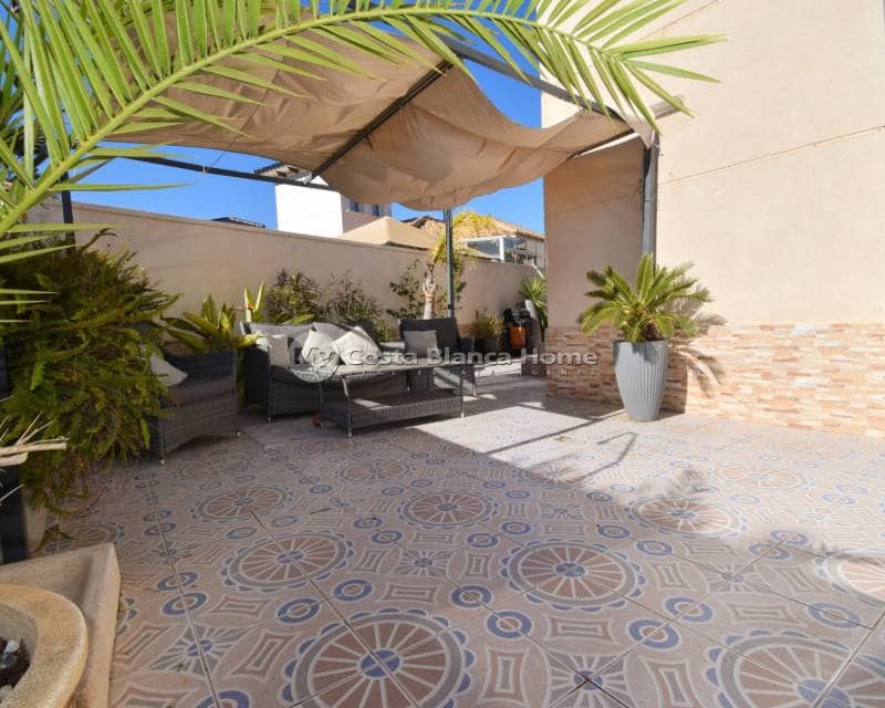4 slaapkamer Villa te koop in Playa Flamenca met zwembad - € 399.000 (Ref: 9282905)