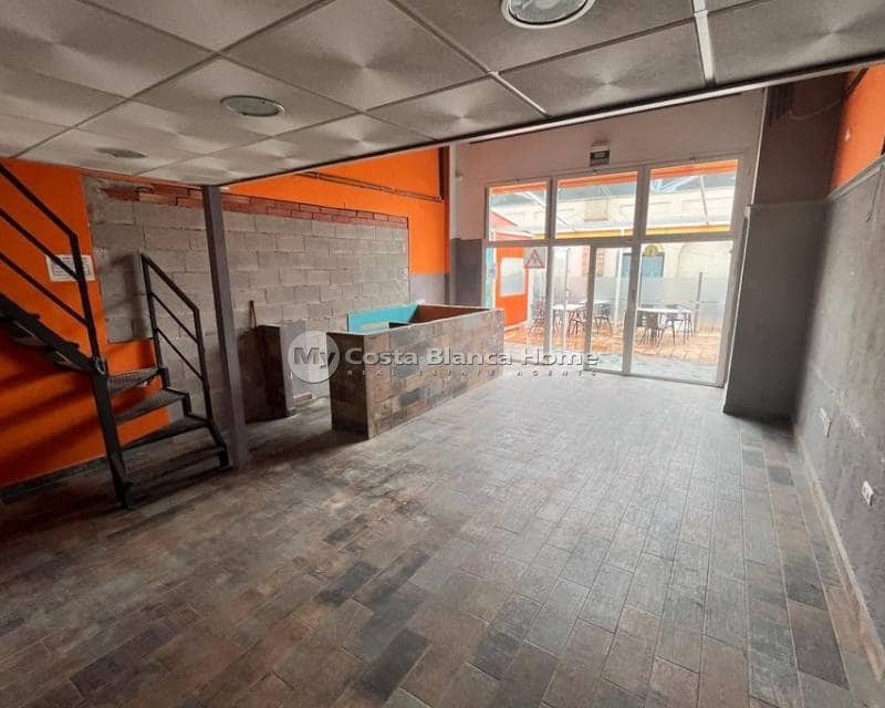 Local Commercial à vendre à Algorfa avec piscine - 100 000 € (Ref: 9282907)