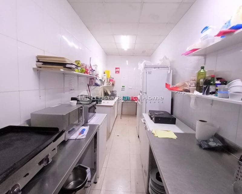 Erhverv til salg i Guardamar del Segura - € 200.000 (Ref: 9282908)