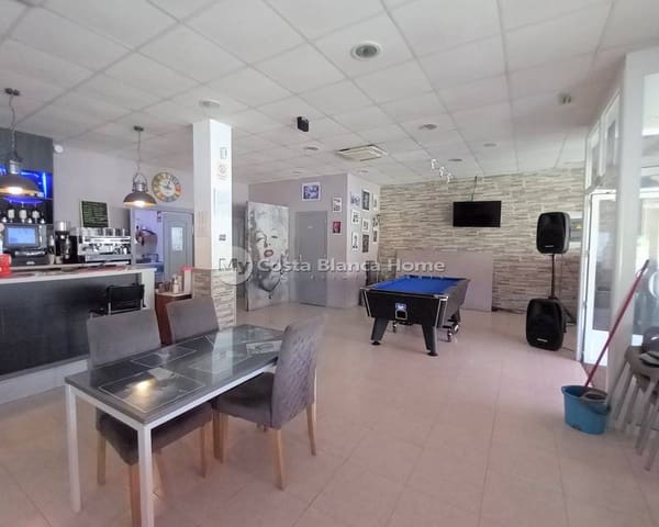 Erhverv til salg i Guardamar del Segura - € 200.000 (Ref: 9282908)