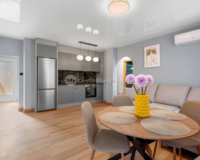 3 bedroom Apartment for sale in San Miguel de Salinas with pool - € 199,000 (Ref: 9282910)