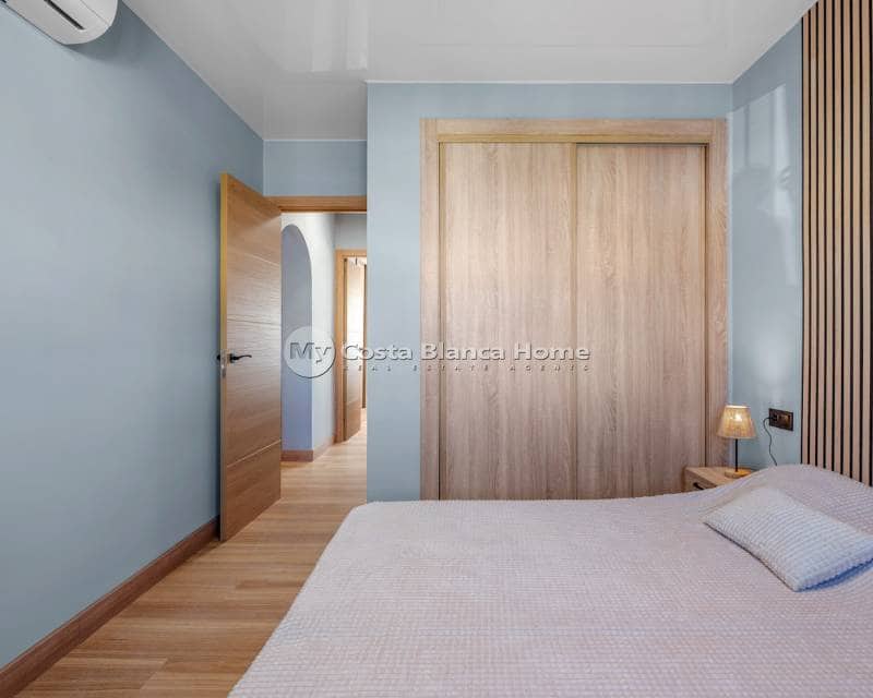 3 bedroom Apartment for sale in San Miguel de Salinas with pool - € 199,000 (Ref: 9282910)