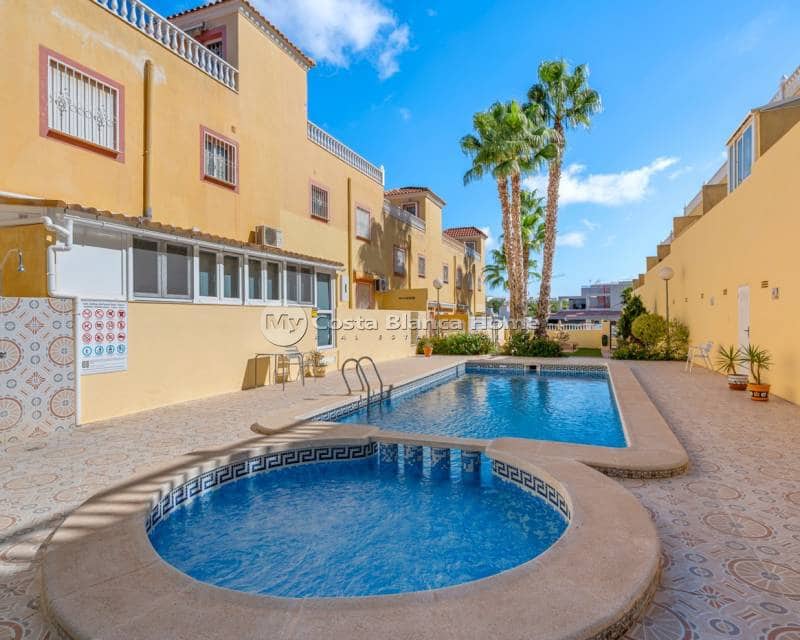 3 bedroom Apartment for sale in San Miguel de Salinas with pool - € 199,000 (Ref: 9282910)