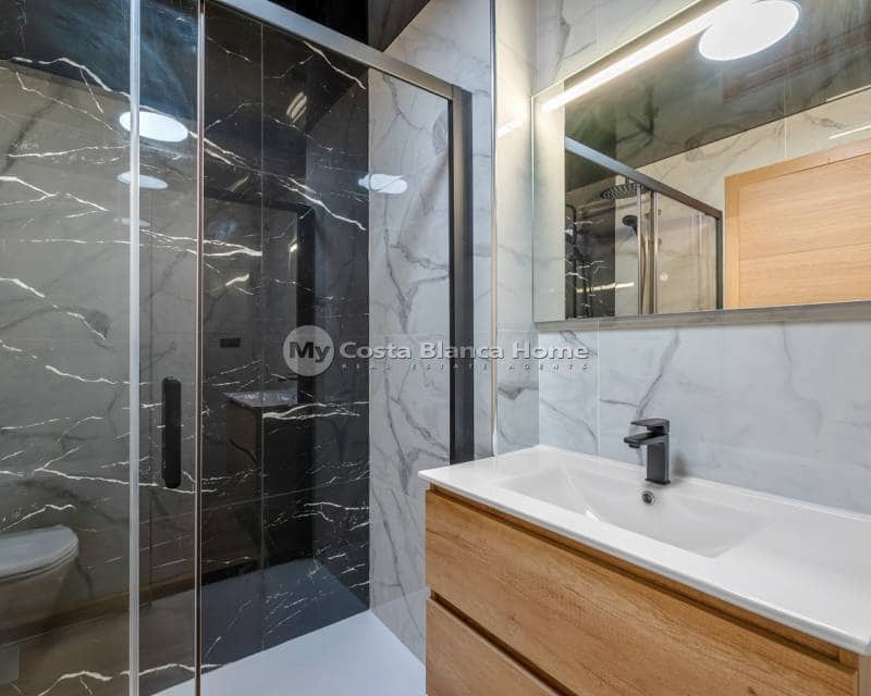 3 bedroom Apartment for sale in San Miguel de Salinas with pool - € 199,000 (Ref: 9282910)