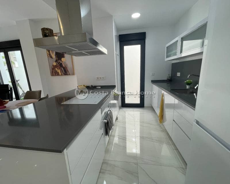 3 Zimmer Villa zu verkaufen in Benijofar mit Pool - 379.990 € (Ref: 9282915)