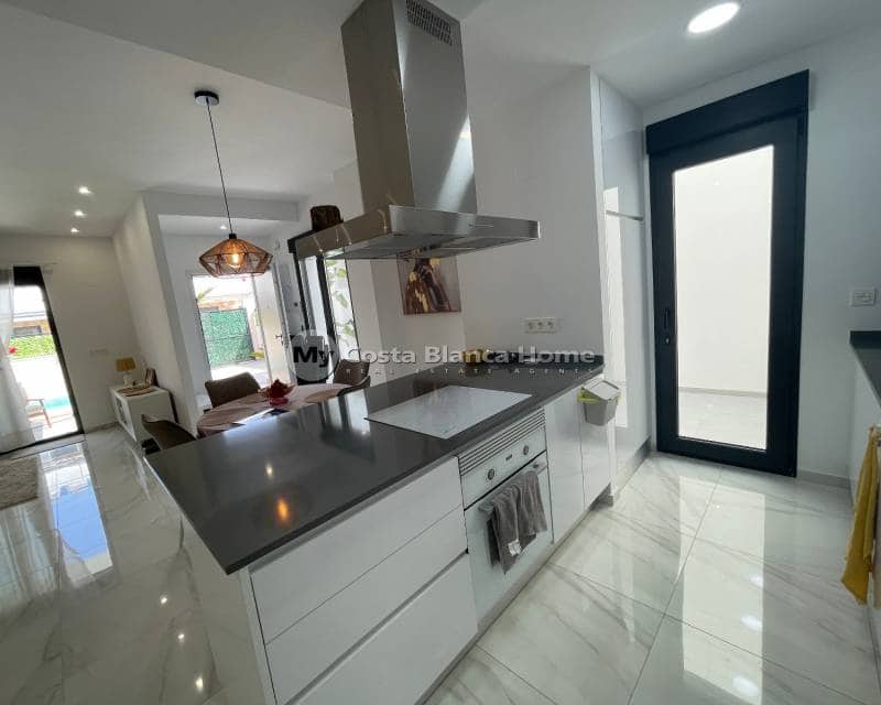 3 Zimmer Villa zu verkaufen in Benijofar mit Pool - 379.990 € (Ref: 9282915)