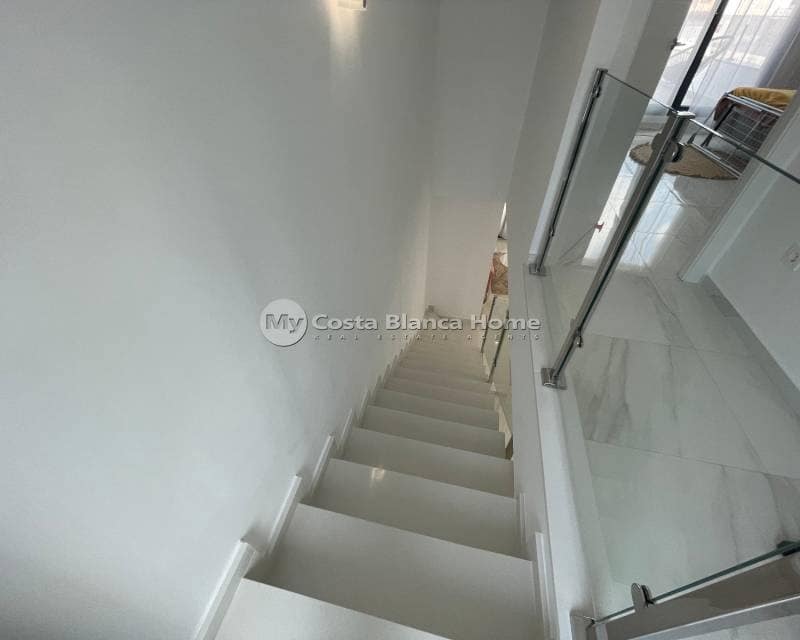 3 Zimmer Villa zu verkaufen in Benijofar mit Pool - 379.990 € (Ref: 9282915)