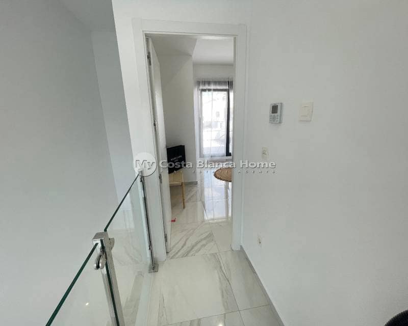 3 Zimmer Villa zu verkaufen in Benijofar mit Pool - 379.990 € (Ref: 9282915)