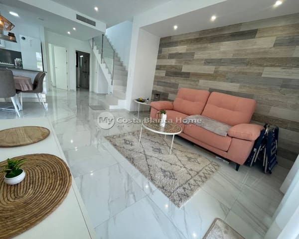 3 bedroom Villa for sale in Benijófar with pool - € 379,990 (Ref: 9282915)