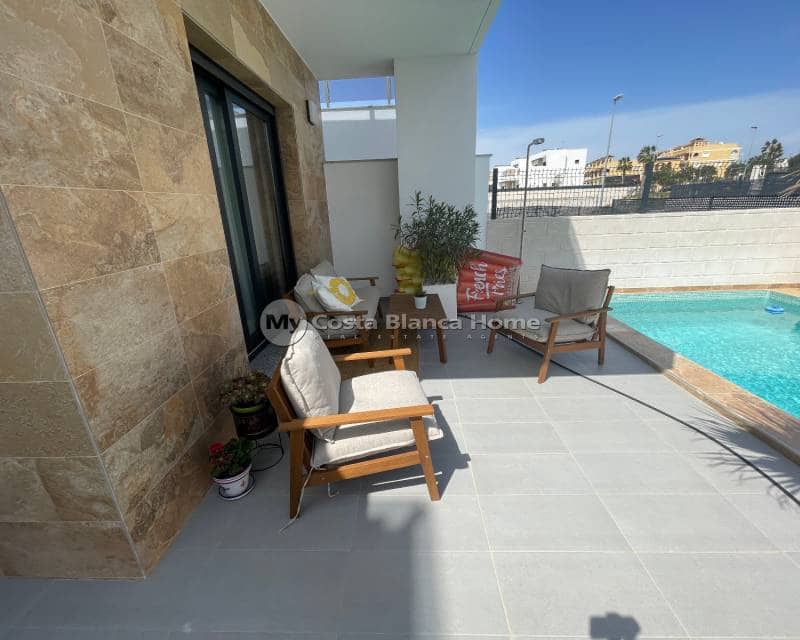 3 Zimmer Villa zu verkaufen in Benijofar mit Pool - 379.990 € (Ref: 9282915)