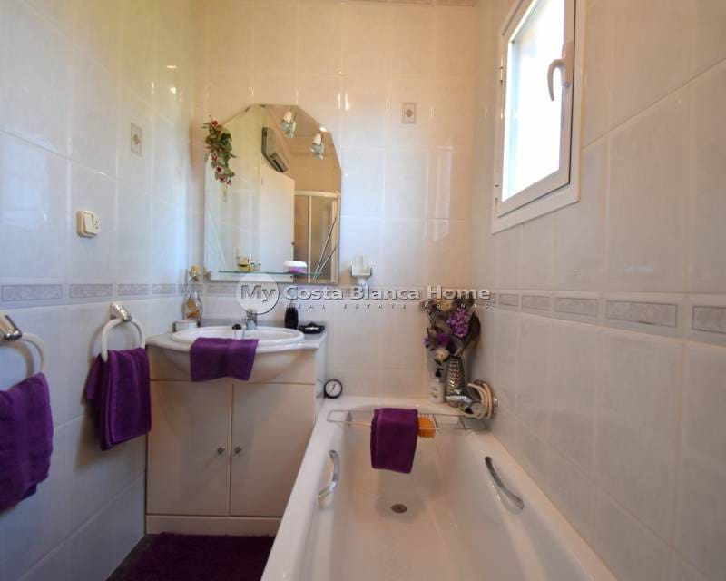 3 bedroom Villa for sale in Los Balcones with pool - € 310,000 (Ref: 9282916)