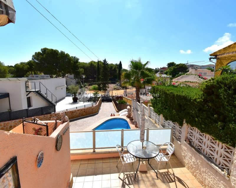 3 bedroom Villa for sale in Los Balcones with pool - € 310,000 (Ref: 9282916)