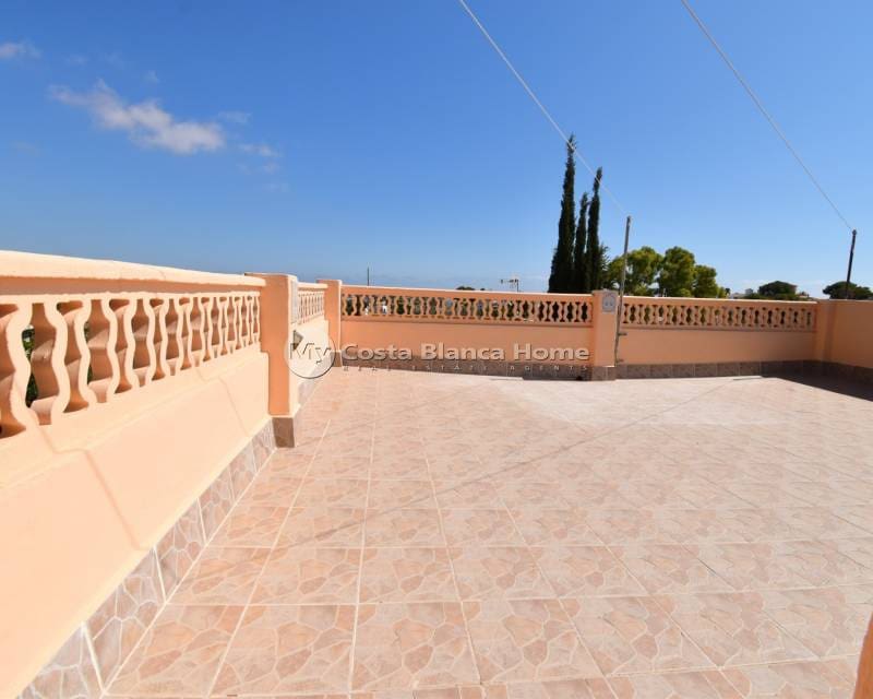3 bedroom Villa for sale in Los Balcones with pool - € 310,000 (Ref: 9282916)