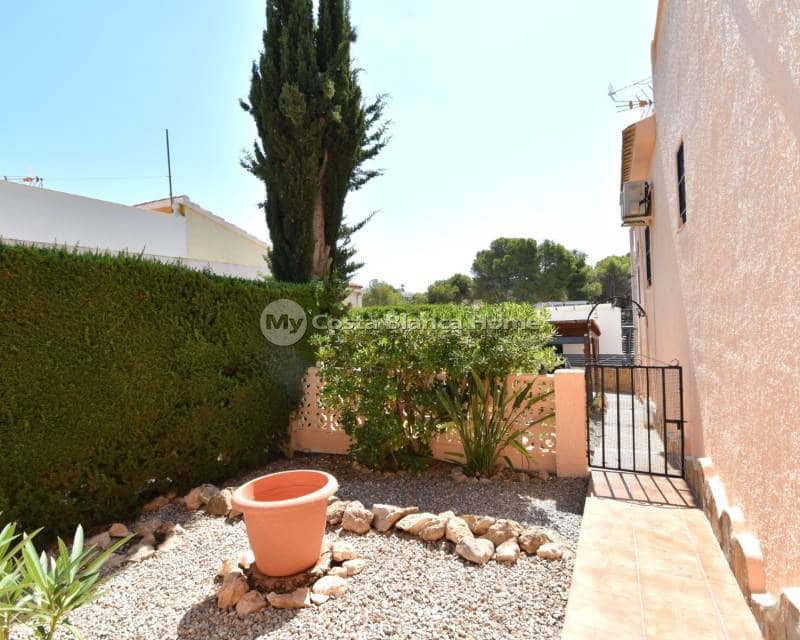 3 bedroom Villa for sale in Los Balcones with pool - € 310,000 (Ref: 9282916)