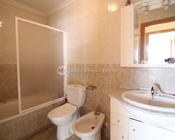 2 soveværelse Lejlighed til salg i Puerto Deportivo, Guardamar del Segura med swimmingpool - € 149.950 (Ref: 9282919)