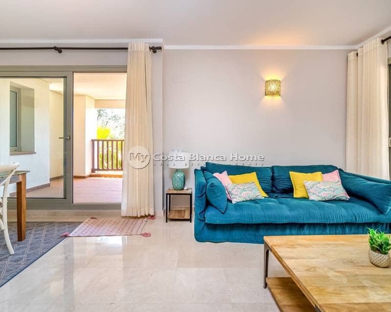 Apartamento de 3 habitaciones en Las Colinas Golf en venta con piscina - 345.000 € (Ref: 9282921)