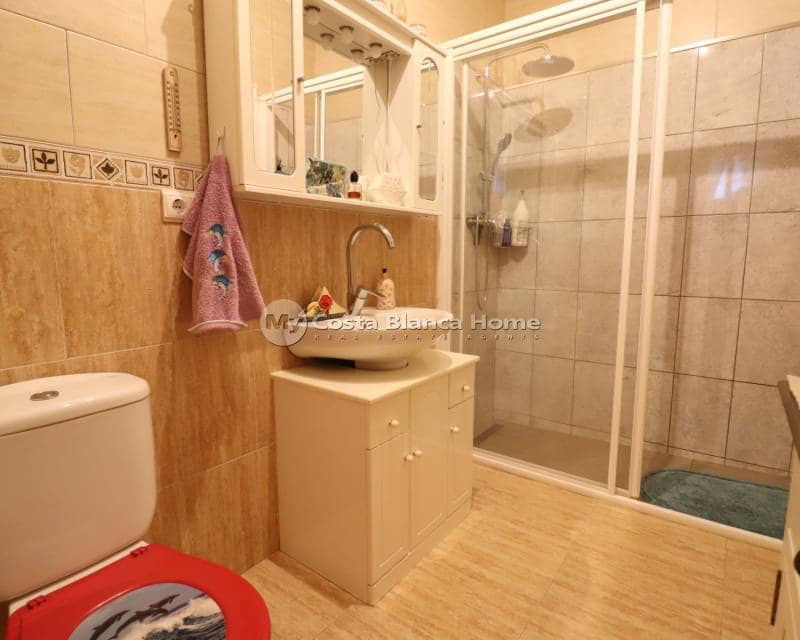 3 sypialnia Finka/Dom wiejski na sprzedaż w La Campaneta z basenem - 375 000 € (Ref: 9282922)