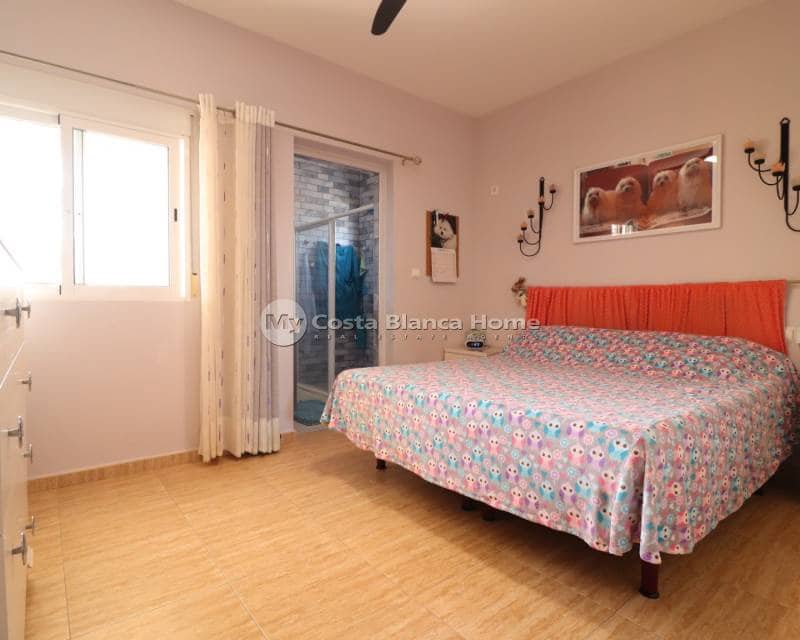 3 sypialnia Finka/Dom wiejski na sprzedaż w La Campaneta z basenem - 375 000 € (Ref: 9282922)