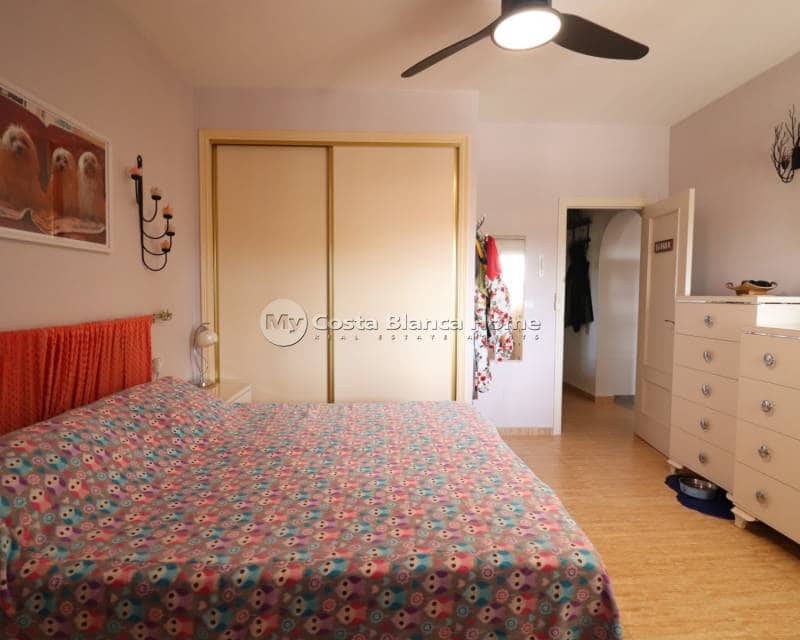 3 sypialnia Finka/Dom wiejski na sprzedaż w La Campaneta z basenem - 375 000 € (Ref: 9282922)