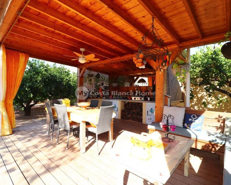 3 sypialnia Finka/Dom wiejski na sprzedaż w La Campaneta z basenem - 375 000 € (Ref: 9282922)