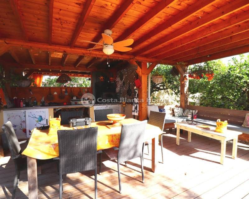 3 sypialnia Finka/Dom wiejski na sprzedaż w La Campaneta z basenem - 375 000 € (Ref: 9282922)