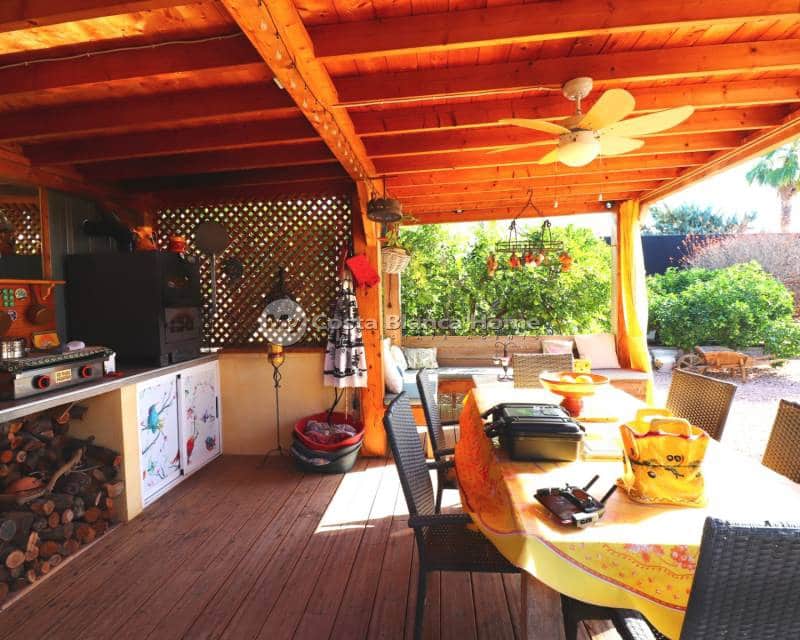 3 sypialnia Finka/Dom wiejski na sprzedaż w La Campaneta z basenem - 375 000 € (Ref: 9282922)