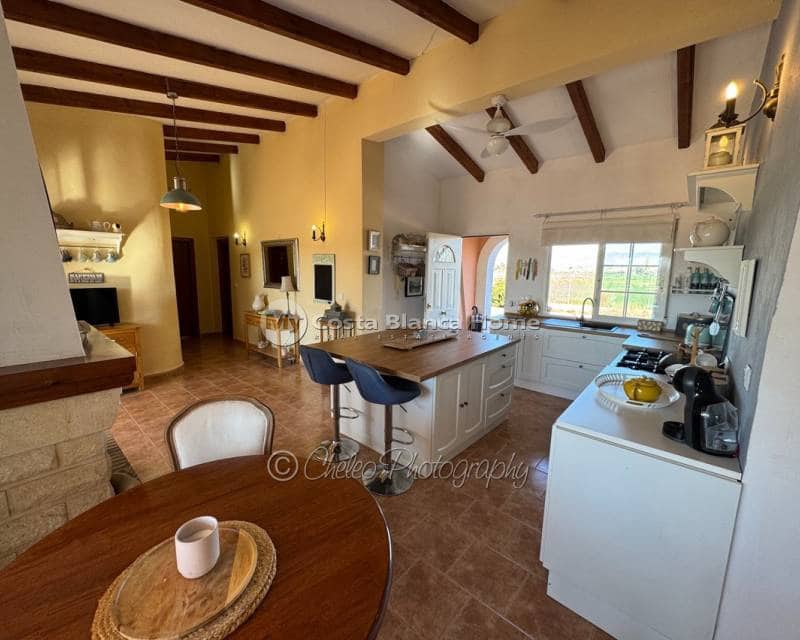 3 Zimmer Finca/Landgut zu verkaufen in Dolores mit Pool - 445.000 € (Ref: 9335508)