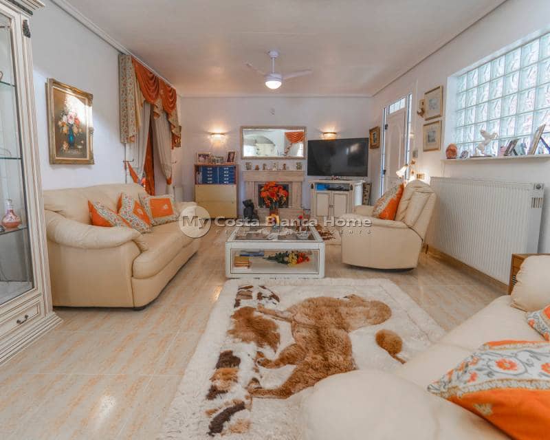 5 bedroom Villa for sale in Ciudad Quesada with pool - € 499,000 (Ref: 9420550)