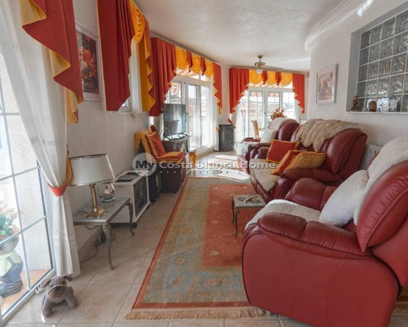 5 bedroom Villa for sale in Ciudad Quesada with pool - € 499,000 (Ref: 9420550)