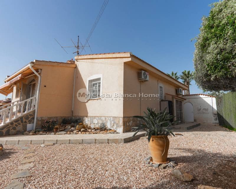 5 bedroom Villa for sale in Ciudad Quesada with pool - € 499,000 (Ref: 9420550)