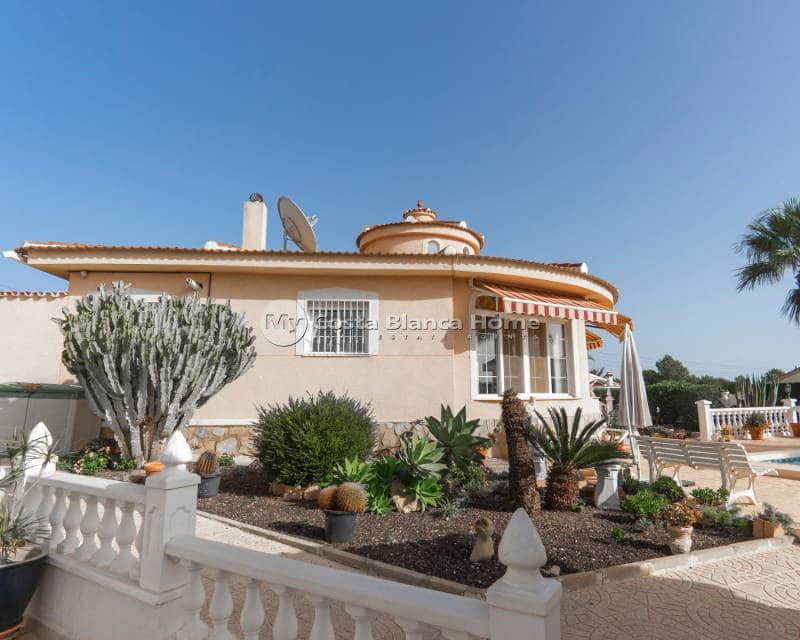 5 bedroom Villa for sale in Ciudad Quesada with pool - € 499,000 (Ref: 9420550)