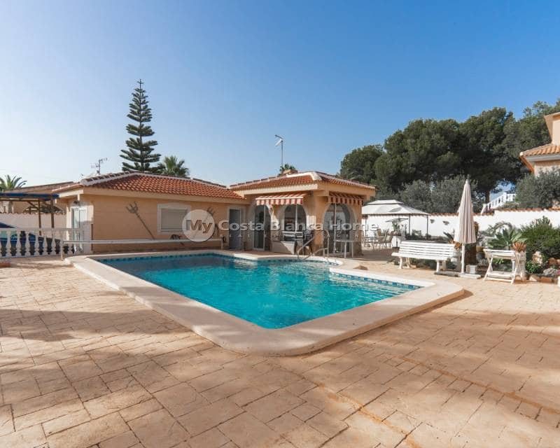 5 bedroom Villa for sale in Ciudad Quesada with pool - € 499,000 (Ref: 9420550)