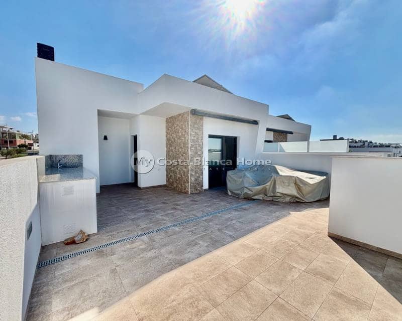 Chalet de 2 habitaciones en Benijófar en venta con piscina - 429.500 € (Ref: 9420551)