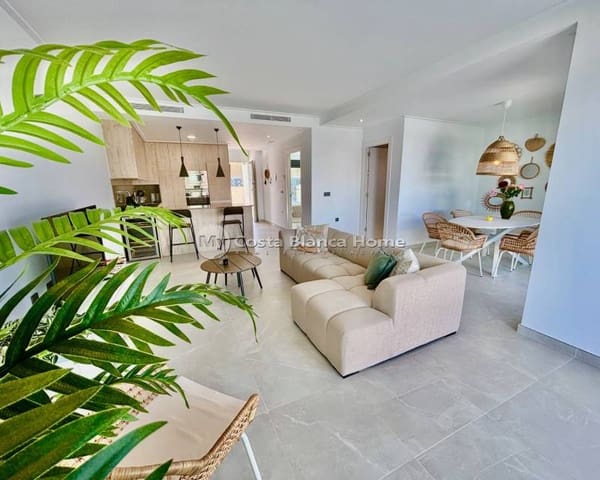 Chalet de 2 habitaciones en Benijófar en venta con piscina - 429.500 € (Ref: 9420551)