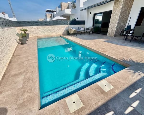 Chalet de 2 habitaciones en Benijófar en venta con piscina - 429.500 € (Ref: 9420551)