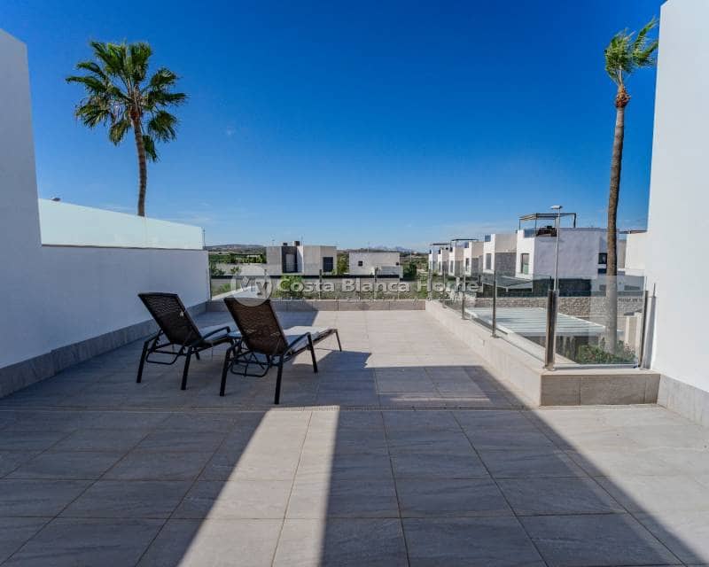 3 soveværelse Semi-Rækkehus til salg i Benijofar med swimmingpool - € 470.000 (Ref: 9420553)