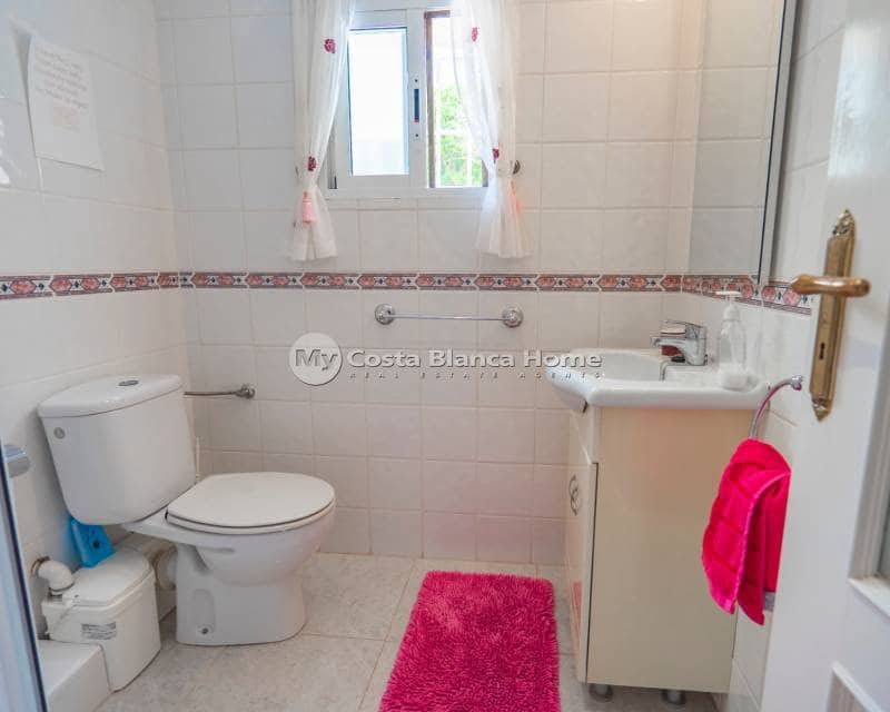 Chalet de 5 habitaciones en Ciudad Quesada en venta con piscina - 350.000 € (Ref: 9420554)