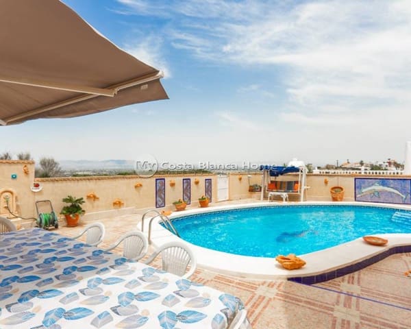 Chalet de 5 habitaciones en Ciudad Quesada, Rojales en venta con piscina - 350.000 € (Ref: 9420554)