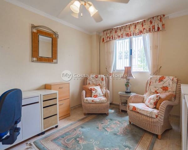 Chalet de 5 habitaciones en Ciudad Quesada, Rojales en venta con piscina - 350.000 € (Ref: 9420554)