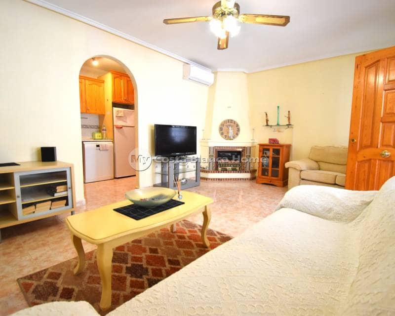 Chalet de 2 habitaciones en Playa Flamenca en venta con piscina - 175.000 € (Ref: 9420557)