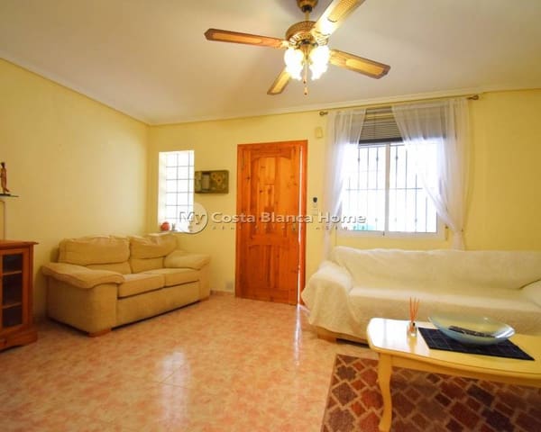 Chalet de 2 habitaciones en Playa Flamenca, Orihuela en venta con piscina - 175.000 € (Ref: 9420557)