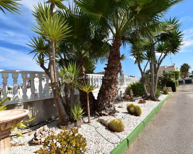 Chalet de 2 habitaciones en Playa Flamenca en venta con piscina - 175.000 € (Ref: 9420557)