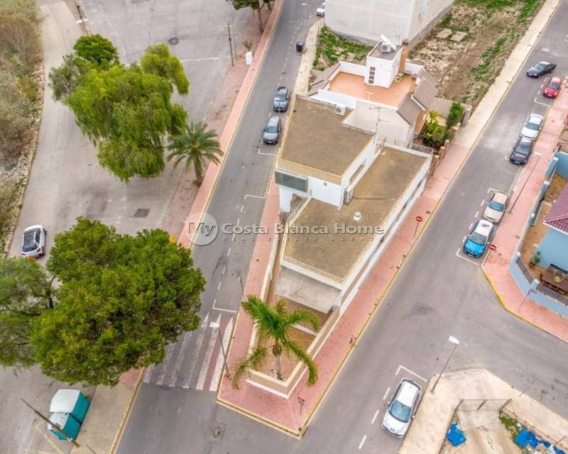 4 bedroom Villa for sale in Rojales - € 389,000 (Ref: 9420558)