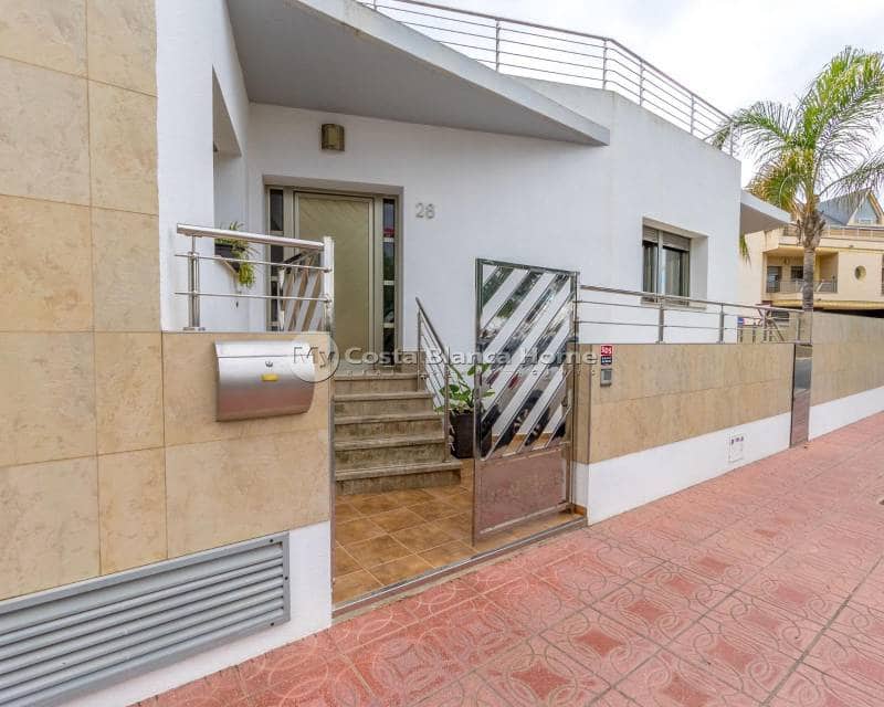 4 bedroom Villa for sale in Rojales - € 389,000 (Ref: 9420558)