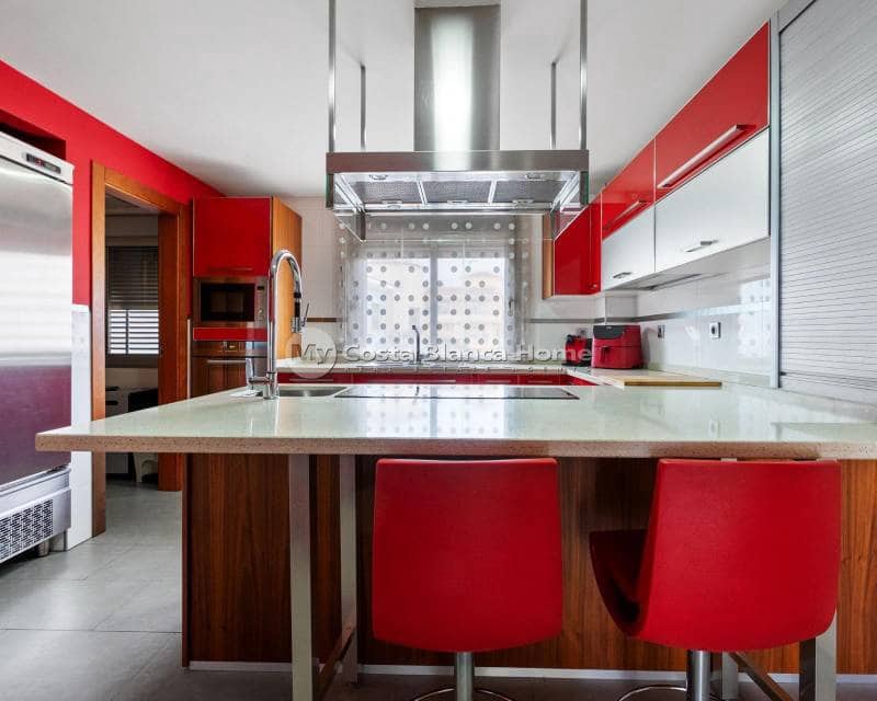 4 bedroom Villa for sale in Rojales - € 389,000 (Ref: 9420558)