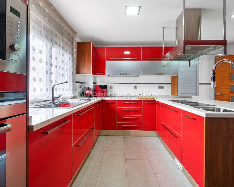 4 bedroom Villa for sale in Rojales - € 389,000 (Ref: 9420558)